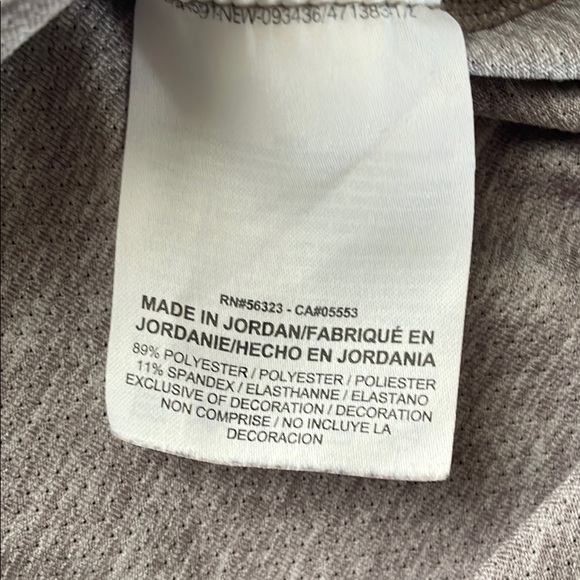 Nike Women Size S Gray V-Neck 3/4 Sleeve Boxy Crop Sweatshirt - Picture 3 of 5